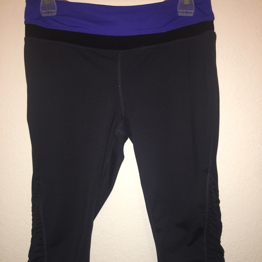 Women’s Tangerine capri workout leggings Size S.